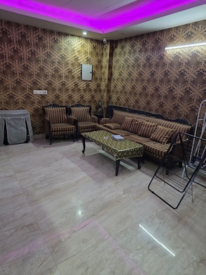 Living Room in 4 BHK Builder Floor at Chattarpur – for Rent