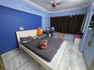 Room in 2 BHK Apartment at Moraj Prive, Kopar Khairane – for Rent