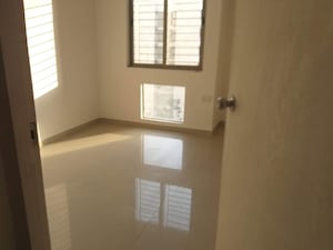 Room in 2 BHK Apartment at Lodha Palava City, Dombivli East – for Rent