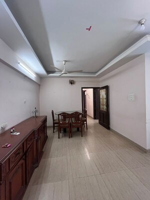 Room in 3 BHK Apartment at Andheri West – for Rent