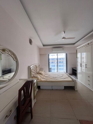 Parking in 3 BHK Apartment at Andheri West – for Rent