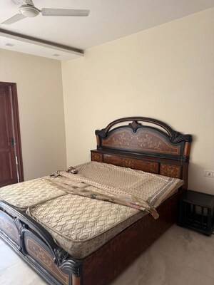 Bedroom in 2 BHK Villa at Defence Colony – for Rent