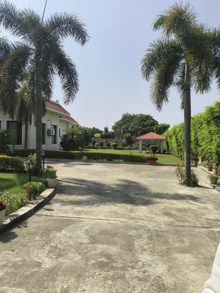  Parking, chattarpur 4 Bedroom 1 Acre Villa In Chattarpur Delhi 10780641
