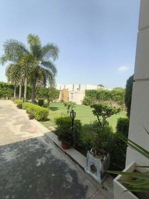 4 BHK Villa – Garden View at Chattarpur - for Rent