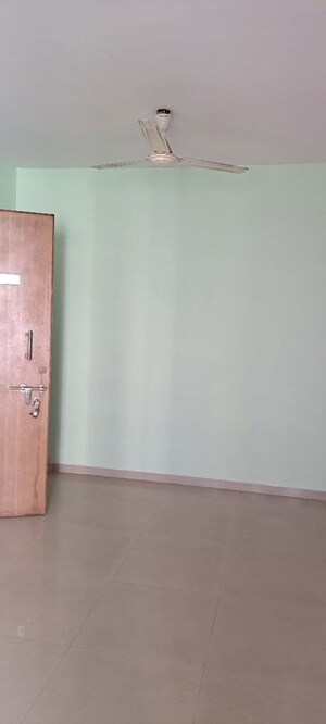 Room in 1 BHK Apartment at Lodha Palava City, Dombivli East – for Rent