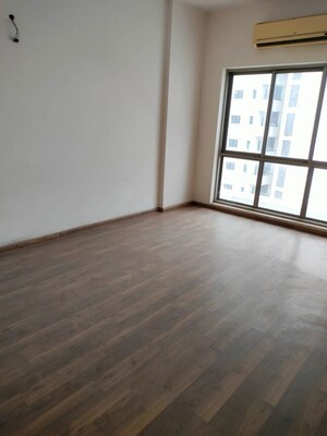 Room in 3 BHK Apartment at Tata Raheja Raisina Residency, Sector 59 – for Sale