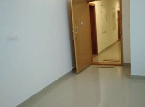 Room in 2 BHK Apartment at Mantri Webcity, Hennur Road – for Rent
