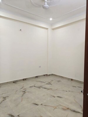Room in 2 BHK Builder Floor at Neb Sarai – for Rent