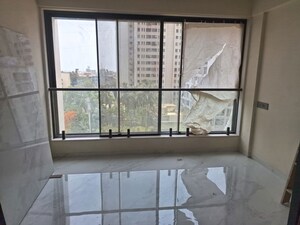 Room in 3 BHK Apartment at Aum Nav Kiran, Khar West – for Rent