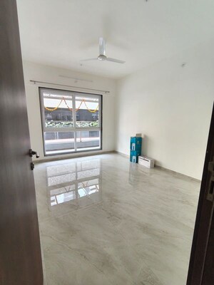 Room in 3 BHK Apartment at Shubh Nirvana, Viman Nagar – for Rent