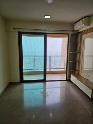 Room in 3 BHK Apartment at Runwal Bliss, Kanjurmarg East – for Rent