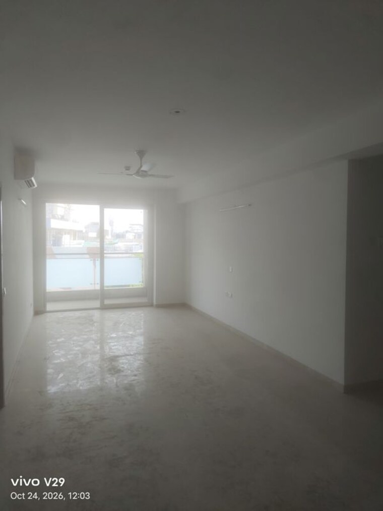 Room, dlf phase ii 4 Bedroom 330 Sq.Yd. Builder Floor In Dlf Phase ii Gurgaon 10780727