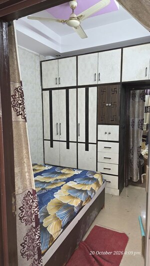 Room in 2 BHK Builder Floor at Nyay Khand I – for Rent