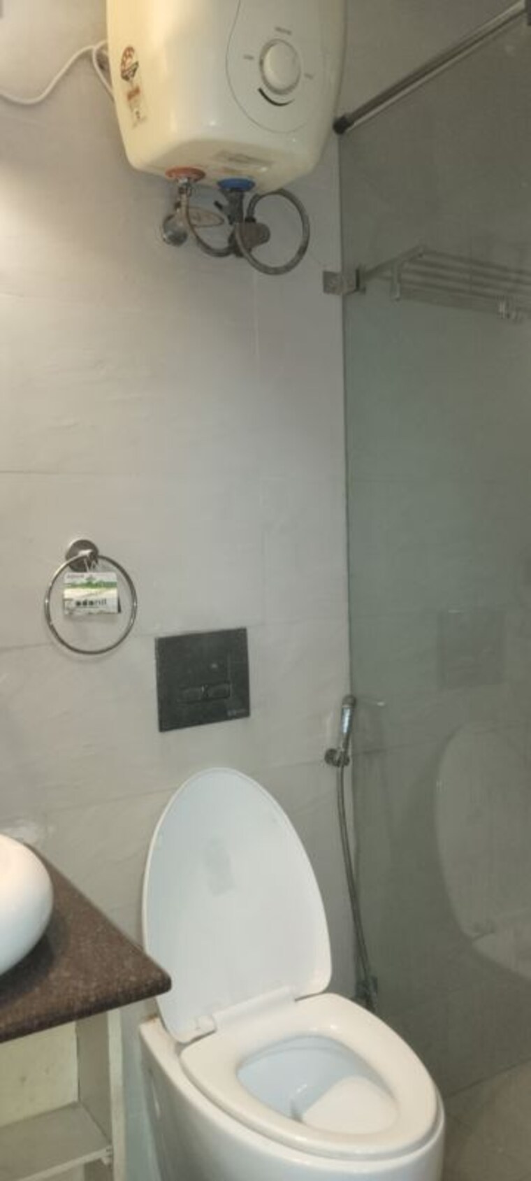 Bathroom, sarita vihar 3 Bedroom 1950 Sq.Ft. Builder Floor In Sarita Vihar Delhi 10780768