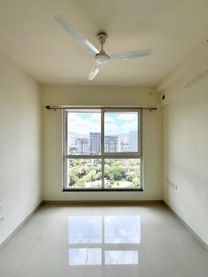 Room in 3 BHK Apartment at Sheth Zuri, Laxmi Nagar – for Sale