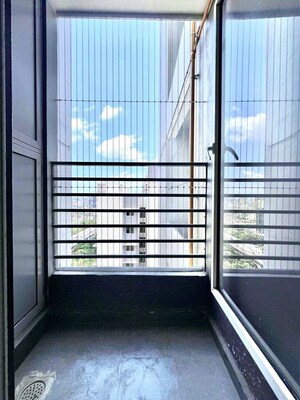  3 BHK Apartment at Sheth Zuri, Laxmi Nagar – for Sale