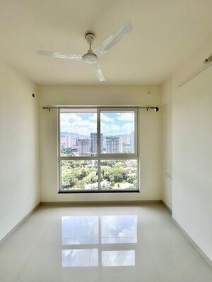 Room in 3 BHK Apartment at Sheth Zuri, Laxmi Nagar – for Sale
