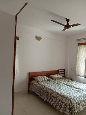 Bedroom in 2 BHK Apartment at WhiteHouse Apartment, Rt Nagar – for Rent