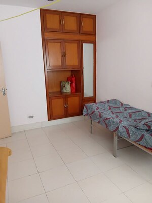 Room in 2 BHK Apartment at WhiteHouse Apartment, Rt Nagar – for Rent