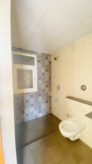 Bathroom in 2 BHK Apartment at WhiteHouse Apartment, Rt Nagar – for Rent