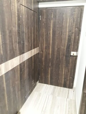 Bathroom in 3 BHK Apartment at Pali Hill – for Rent