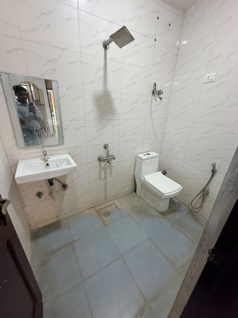 Bathroom, saket 2 Bedroom 900 Sq.Ft. Builder Floor In Saket Delhi 10780800