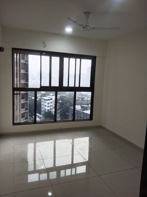 Room in 2 BHK Apartment at Chandak 34 Park Estate, Goregaon West – for Rent