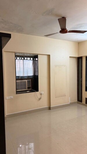 Room in 3 BHK Apartment at Ajmera Bolivian, Wadala – for Rent