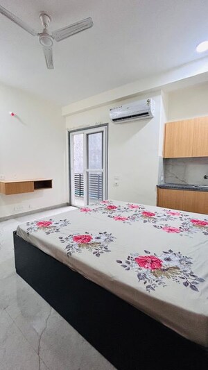 Bedroom in 1 RK Apartment at DLF Pink Town House, Dlf City Phase 3 – for Rent