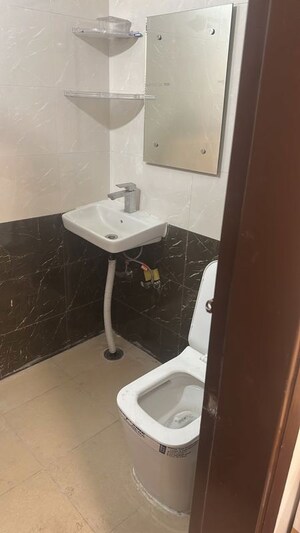 Team Area in 1 BHK Builder Floor at Dlf City Phase 3 – for Rent