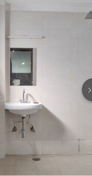 Bathroom in 1 RK Builder Floor at Sector 42 – for Rent