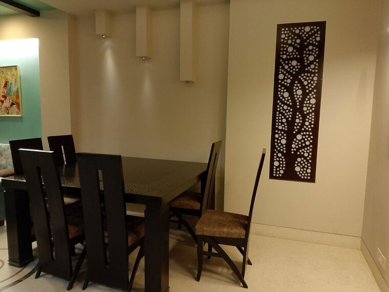 Team Area, east of kailash 3 Bedroom 200 Sq.Yd. Builder Floor In East Of Kailash Delhi 10780908