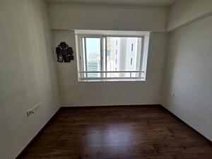 Room in 2.5 BHK Apartment at Lodha Aurum, Kanjurmarg East – for Rent