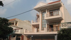 6+ BHK Villa For Sale in Sector 15