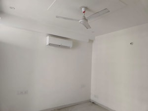 Room in 3 BHK Apartment at Dhakoli – for Rent