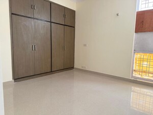 Room in 3 BHK Builder Floor at Raheja Teachers Apartments, Sector 31 – for Sale