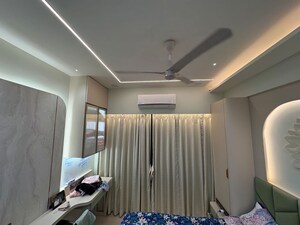 Team Area in 2 BHK Apartment at Dosti Eastern Bay, Wadala – for Sale