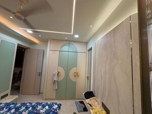 Team Area in 2 BHK Apartment at Dosti Eastern Bay, Wadala – for Sale