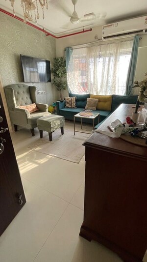 1 BHK Apartment For Sale in Shreedham Splendour, Andheri West
