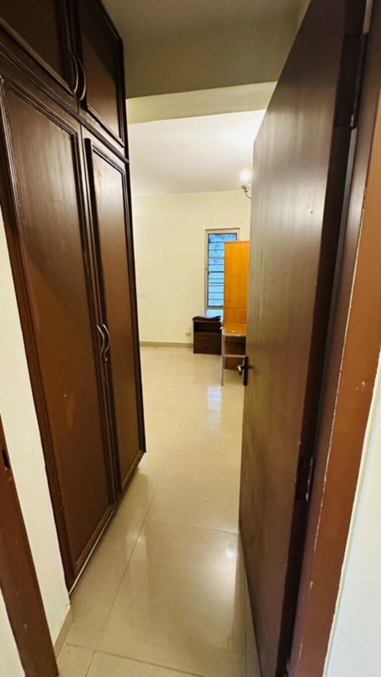Room, cunningham-hallmark 3 Bedroom 1500 Sq.Ft. Apartment In Vasanth Nagar Bangalore 10780976