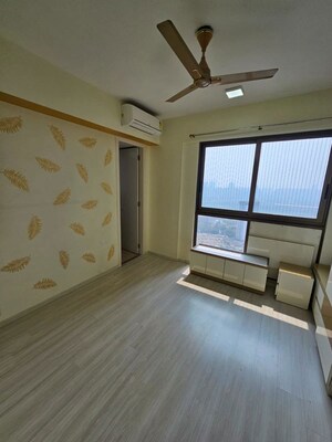 Room in 2 BHK Apartment at Tricity Montview, Sanpada – for Rent