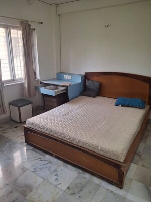 Bedroom in 1 BHK Apartment at Bandra West – for Rent