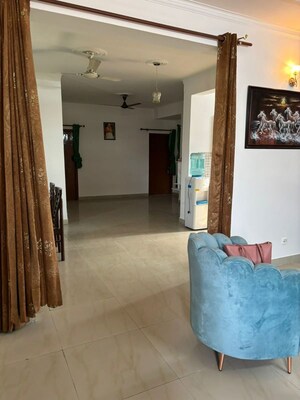 Room in 3 BHK Apartment at Jaipurias Sunrise Greens Zirakpur, Vip Road – for Rent