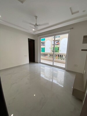 Room in 3 BHK Apartment at Malwa Escon Primera, International Airport Road – for Sale