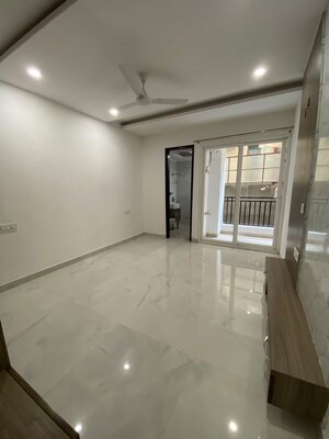Room in 3 BHK Apartment at Malwa Escon Primera, International Airport Road – for Sale
