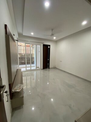 Room in 3 BHK Apartment at Malwa Escon Primera, International Airport Road – for Sale