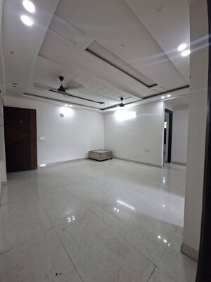 Room in 3 BHK Builder Floor at Chattarpur – for Rent