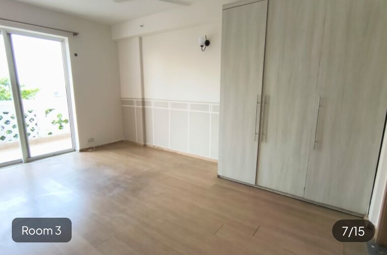 Room, dlf-new-town-heights-ii 3.5 Bedroom 1930 Sq.Ft. Apartment In Sector 86 Gurgaon 10781059