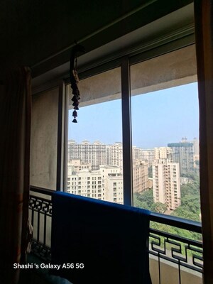 Room in 4 BHK Apartment at Hiranandani Estate Evelina, Ghodbunder Road – for Rent