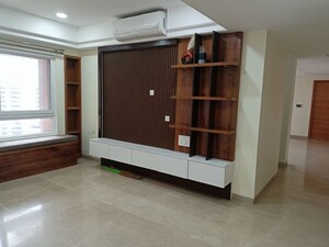 Room in 3 BHK Apartment at Koncept The Botanika, Gachibowli – for Rent
